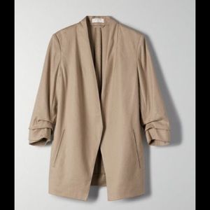 Aritzzia babaton Power Linen Blazer Olive color